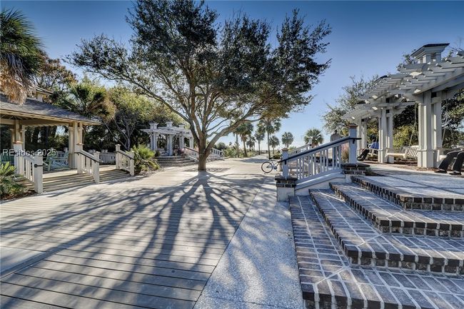 APT-19 - 36 Deallyon Ave, Condo with 2 bedrooms, 2 bathrooms and null parking in Hilton Head Island SC | Image 33