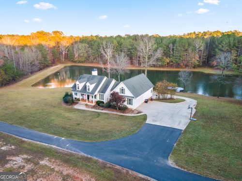 572 Austin Rd, Newnan, GA, 30263-3801 | Card Image