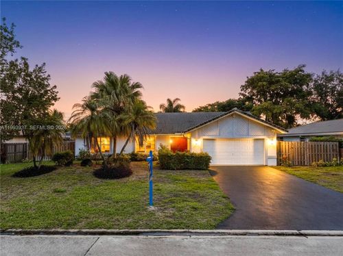 251 Nw 92nd Ave, Coral Springs, FL, 33071-6916 | Card Image