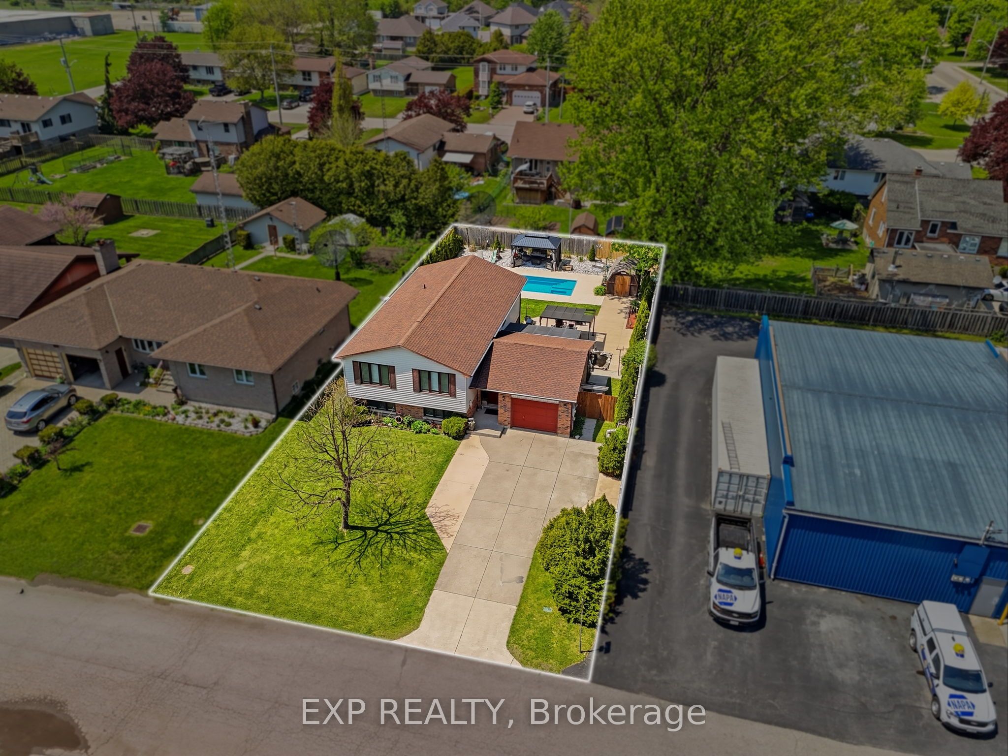Residential in West Elgin 5
