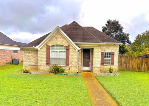 8833 Macon Rd, Cordova, TN, 38018-6153 | Card Image