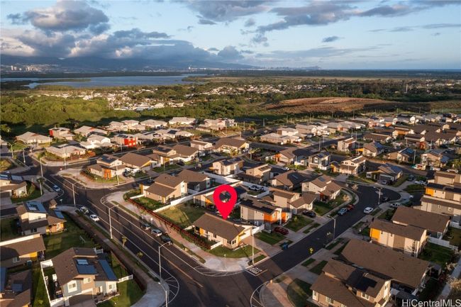 91-1454 Wahinana Loop, House other with 3 bedrooms, 2 bathrooms and 2 parking in Ewa Beach HI | Image 24