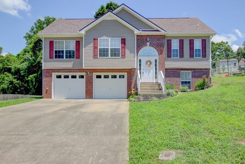 1492 Cedar Springs Cir, Clarksville, TN, 37042-1578 | Card Image