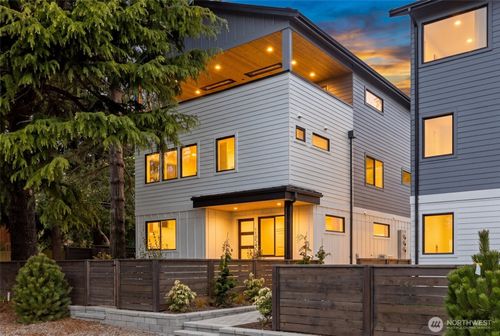 11054 2nd Ave Nw, Seattle, WA, 98177-4827 | Card Image