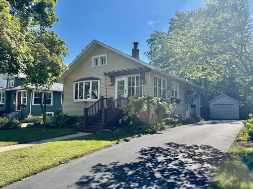 921 Chicago Ave, Downers Grove, IL, 60515-3641 | Card Image