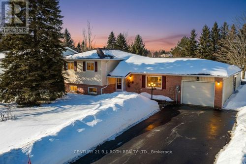 2246 Richardson St, Innisfil, ON, L9S1G5 | Card Image