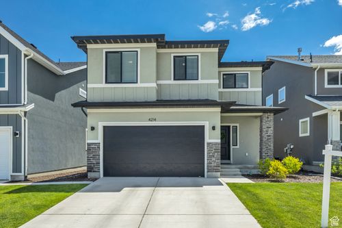 4214 E Sun Crest Dr, Eagle Mountain, UT, 84005-5230 | Card Image