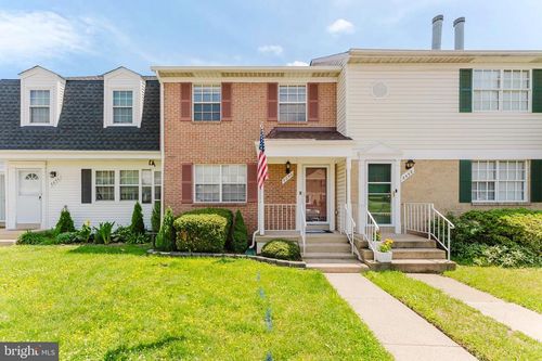 8696 Carlton Dr, MANASSAS, VA, 20110-6307 | Card Image