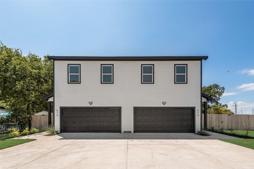 616 W Avenue F, Garland, TX, 75040-7167 | Card Image