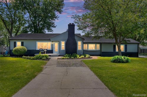 32443 Florence St, Garden City, MI, 48135-1287 | Card Image