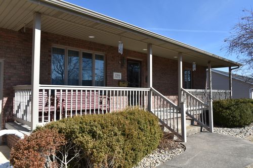 1308 W Carol Dr, Roanoke, IL, 61561-9651 | Card Image