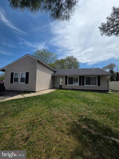 4 Price Ln, SICKLERVILLE, NJ, 08081-1822 | Card Image