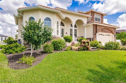 375 Conners Ave, NAPLES, FL, 34108-2123 | Card Image