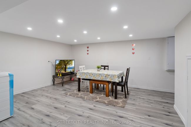 54 Brennan Dr, House attached with 5 bedrooms, 2 bathrooms and 2 parking in Strathroy ON | Image 24