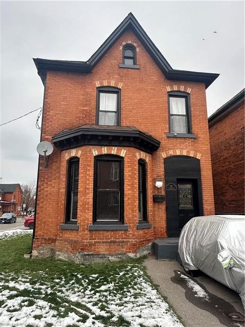 33 Nightingale St, Hamilton, ON, L8L1R7 | Card Image