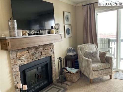 4114-301 Pinnacle Inn Rd, Beech Mountain, NC, 28604-7478 | Card Image