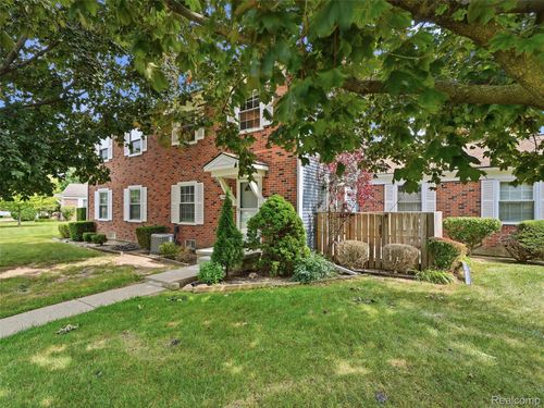 23404 N Rockledge, Novi, MI, 48375-3755 | Card Image