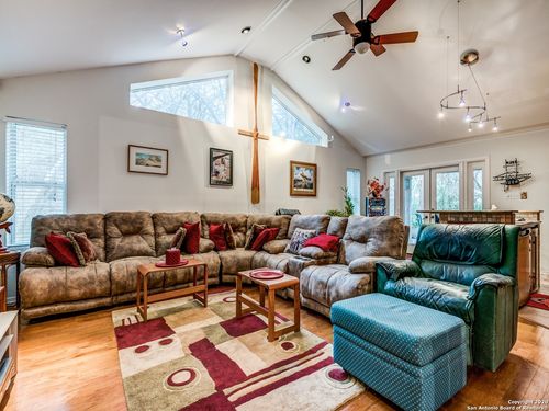 9611 Azalea Cir, Garden Ridge, TX, 78266-2501 | Card Image