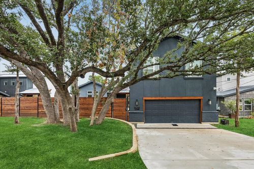 11123 Lakeside Dr, Jonestown, TX, 78645-3320 | Card Image