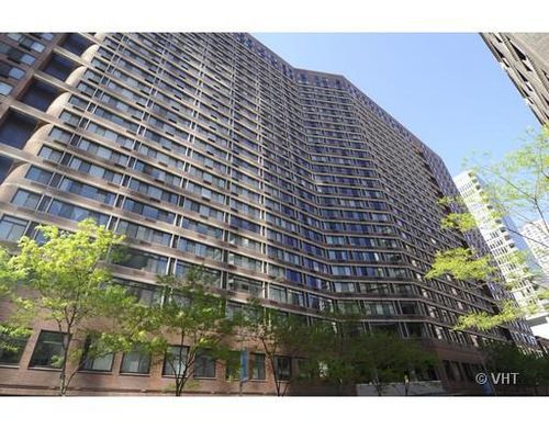 2218-211 Ohio St, Chicago, IL, 60611-3254 | Card Image