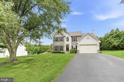 40 Caversham Dr, WEST GROVE, PA, 19390-9755 | Card Image