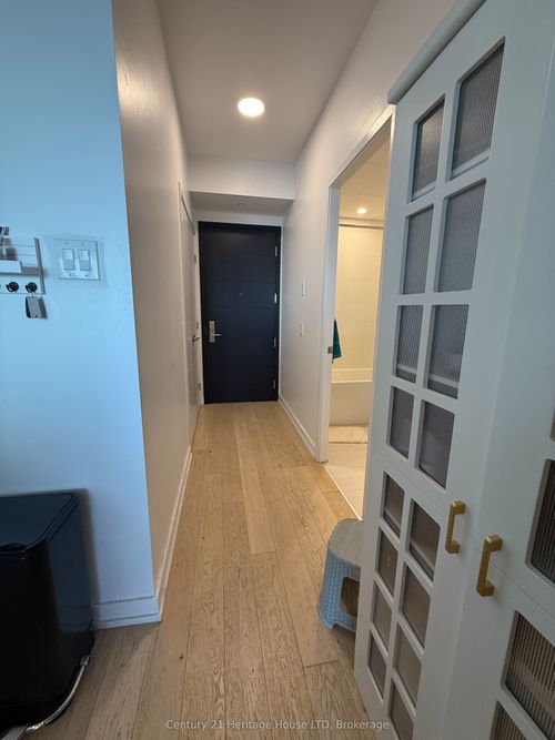 4403-488 University Ave, Toronto, ON, M5G0C1 | Card Image