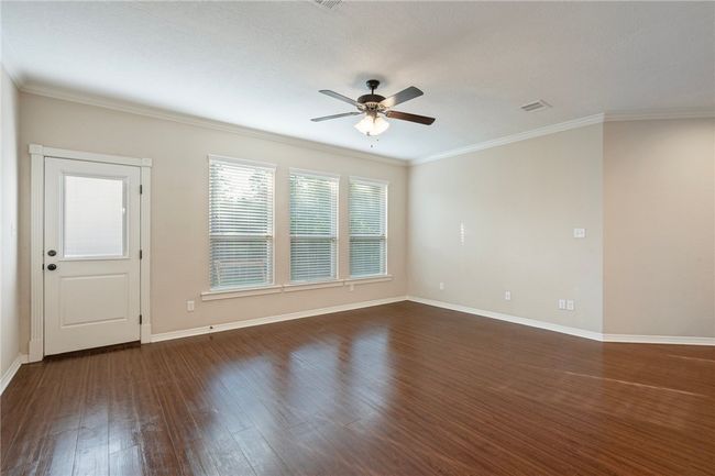 Family Room | Image 8