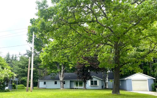 7818 Homestead Rd, Benzonia, MI, 49616-9760 | Card Image