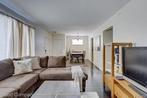 2863 Columbia Rd, Berkley, MI, 48072-1508 | Card Image