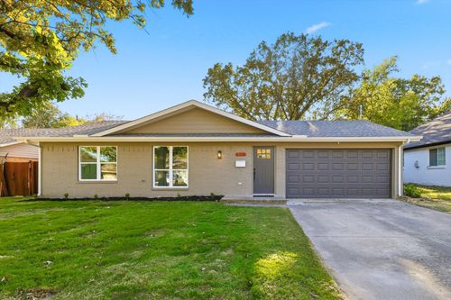 158 Centennial Dr, Lewisville, TX, 75067-4514 | Card Image