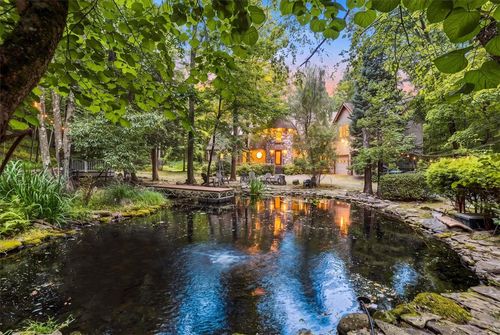131 Ski Haven Dr, Cresco, PA, 18326-7895 | Card Image