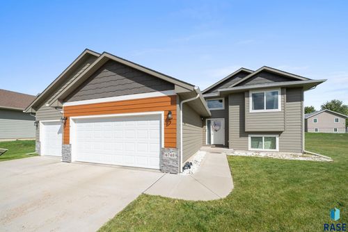 6740 W Viola Ct Court, Sioux Falls, SD, 57107 | Card Image