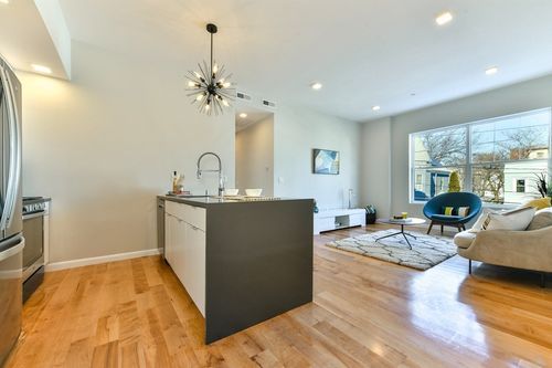403-87 Parker St, Chelsea, MA, 02150-4480 | Card Image