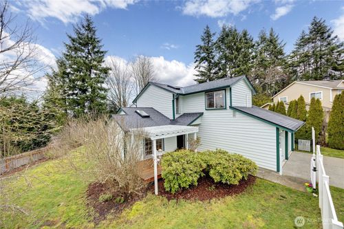 19975 Stavanger Pl Ne, Poulsbo, WA, 98370-8566 | Card Image