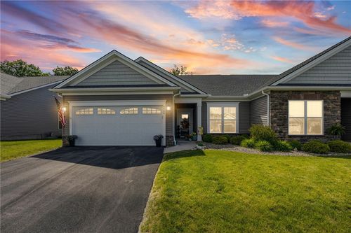 6004 Redfield Dr, Farmington, NY, 14425-8822 | Card Image