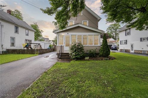 241 Salem St, Conneaut, OH, 44030-2733 | Card Image