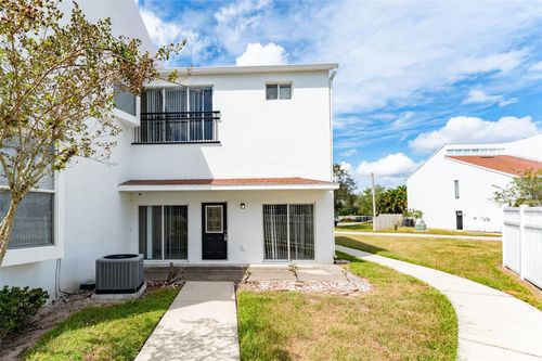 9519 Citrus Glen Pl, Tampa, FL, 33618-4032 | Card Image