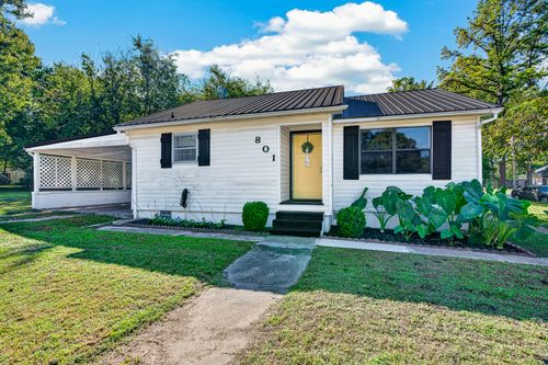 801 7th St, Ada, OK, 74820-3841 | Card Image