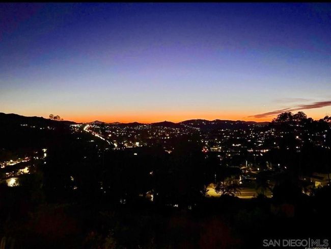 9189 Vista Entrada, House other with 4 bedrooms, 4 bathrooms and 12 parking in Lakeside CA | Image 7