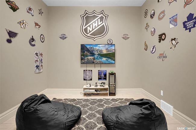 330 Spruce Creek Dr, House other with 5 bedrooms, 4 bathrooms and 10 parking in Pilot Butte SK | Image 41