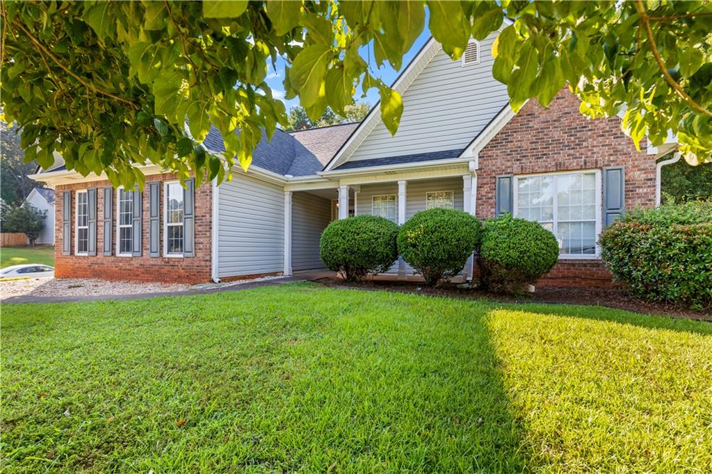 Molly Sue Ln, Fayetteville, GA 30215