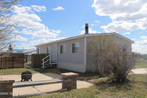 7 N Schmid Rd, La Barge, WY, 83123-5132 | Card Image