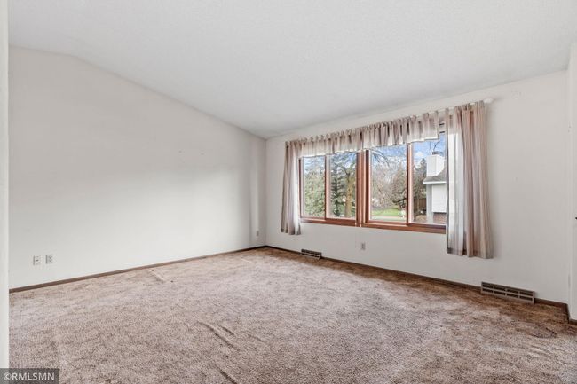 9-web-or-mls-4307 Evergreen Dr-9.jpg | Image 9