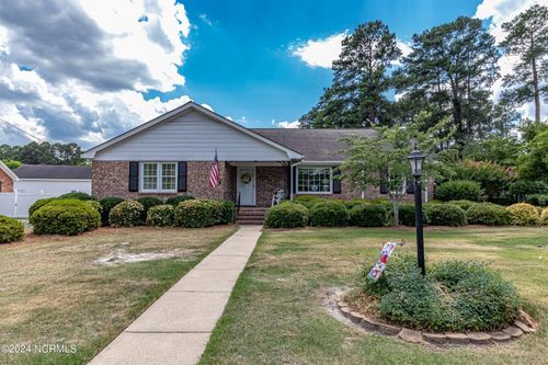 2504 Dawn Cir, Goldsboro, NC, 27534-7529 | Card Image