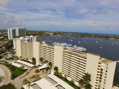 apt-718-132 Lakeshore Dr, North Palm Beach, FL, 33408-3610 | Card Image