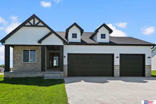 9111 Castle Pine Dr, Lincoln, NE, 68516 | Card Image