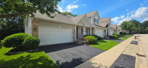 4150 Riverwood Dr, Loves Park, IL, 61111-7669 | Card Image