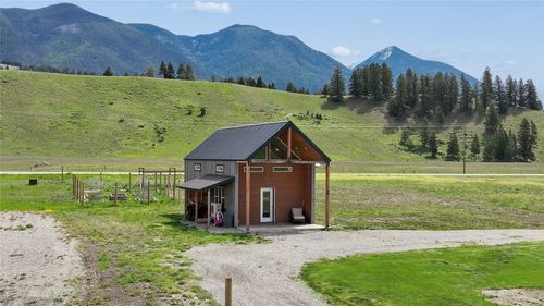 40 Moraine Dr N, Eureka, MT, 59917-7126 | Card Image