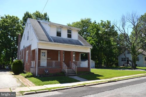 530 Pershing Ave, COLLINGDALE, PA, 19023-4119 | Card Image