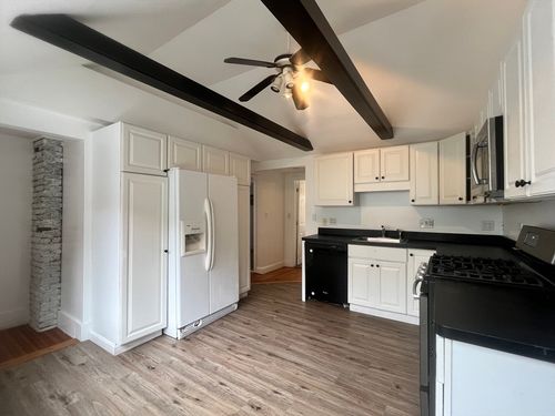 861 Main St, Reading, MA, 01867-1710 | Card Image